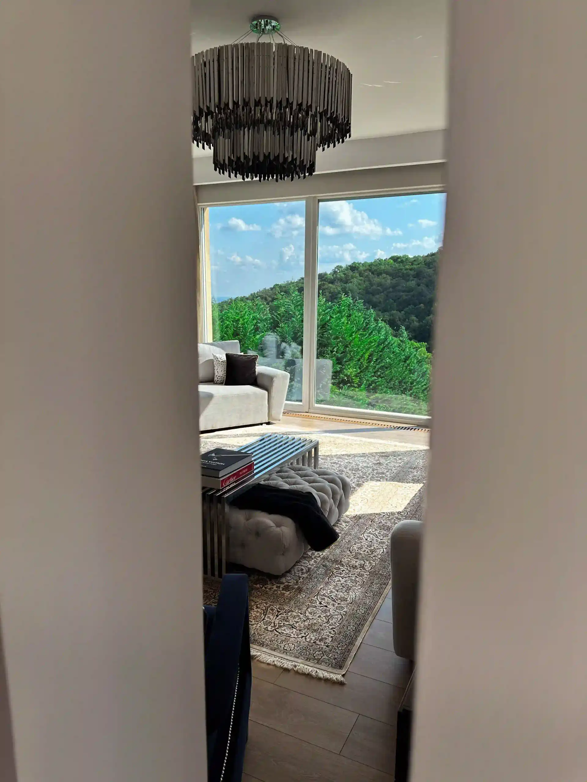 Contact Bizsan Gallery