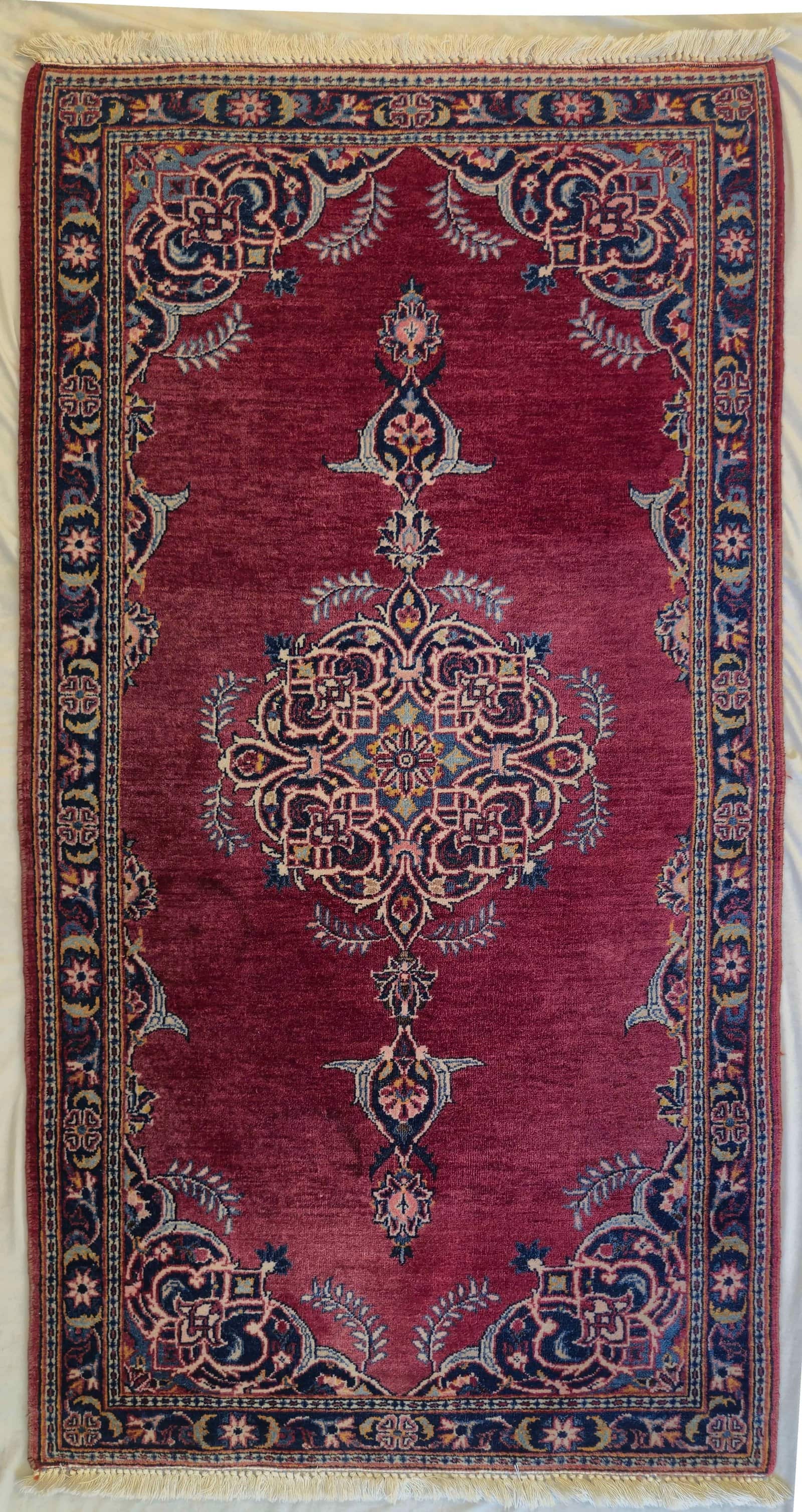ANTIQUE IRANIAN KASHAN HANDMADE WOOL CARPET