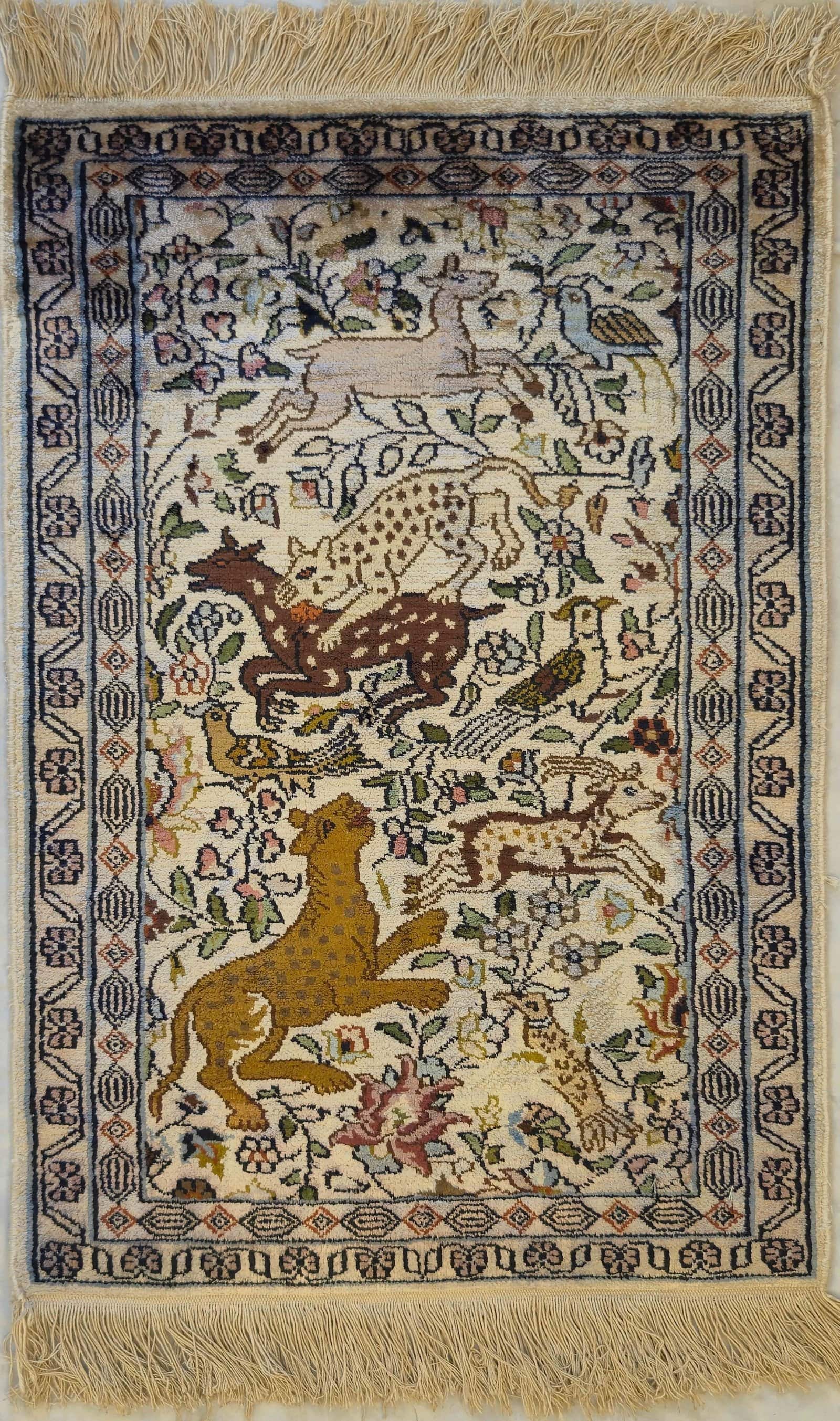 INDIAN KASHMIR SILK HANDMADE CARPET