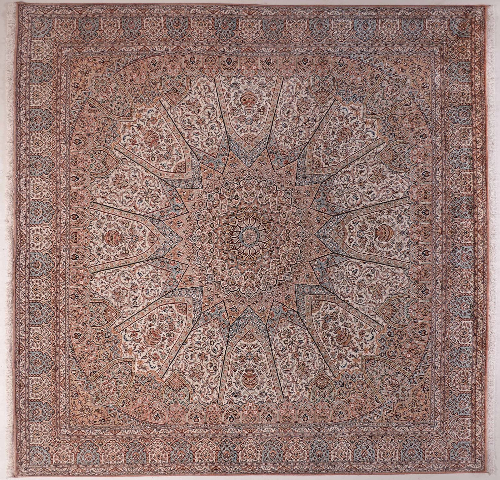 INDIAN KASHMIR SILK – EXCLUSIVE HANDMADE CARPET