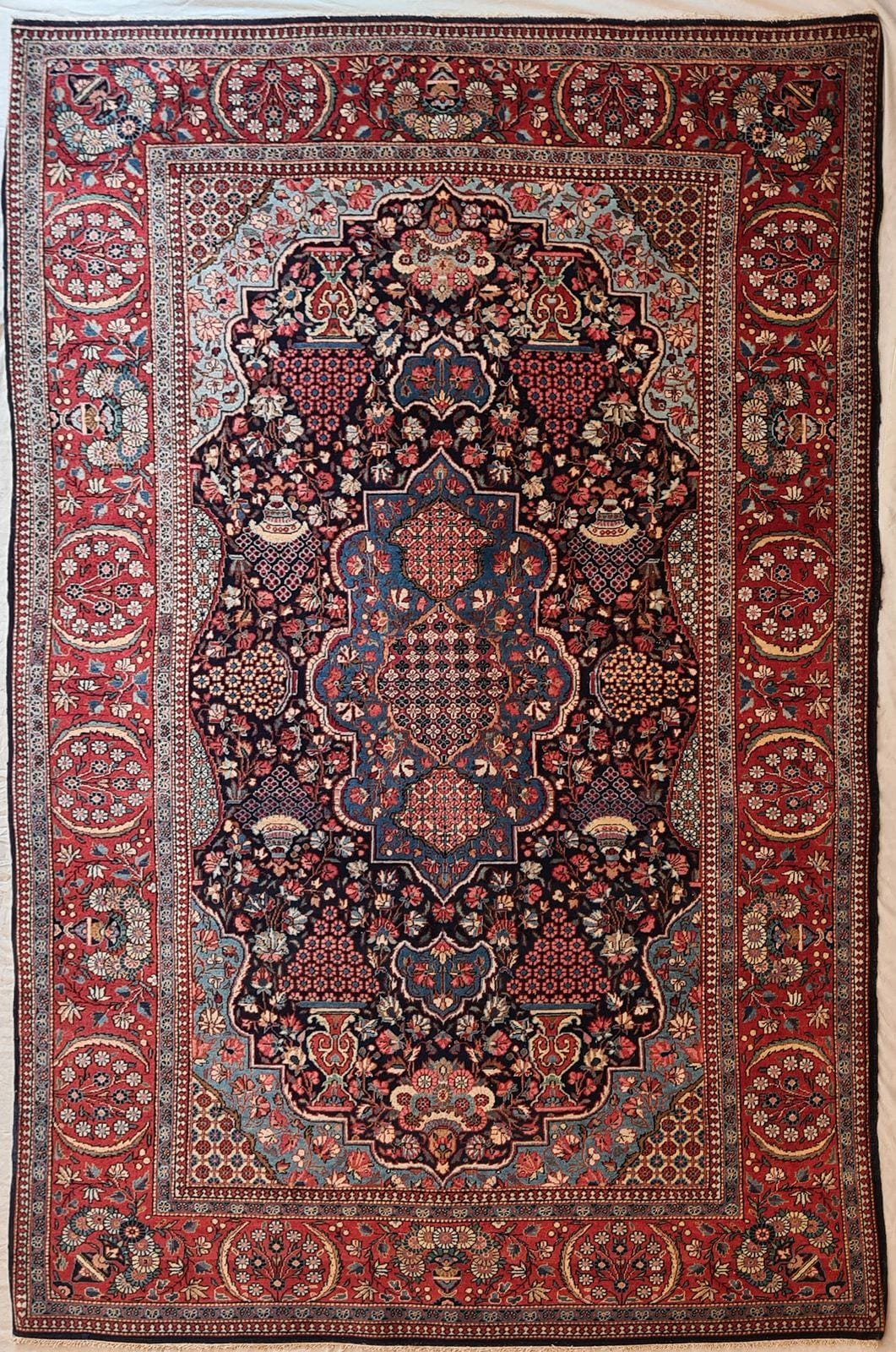 ANTIQUE IRANIAN KASHAN HANDMADE WOOL CARPET