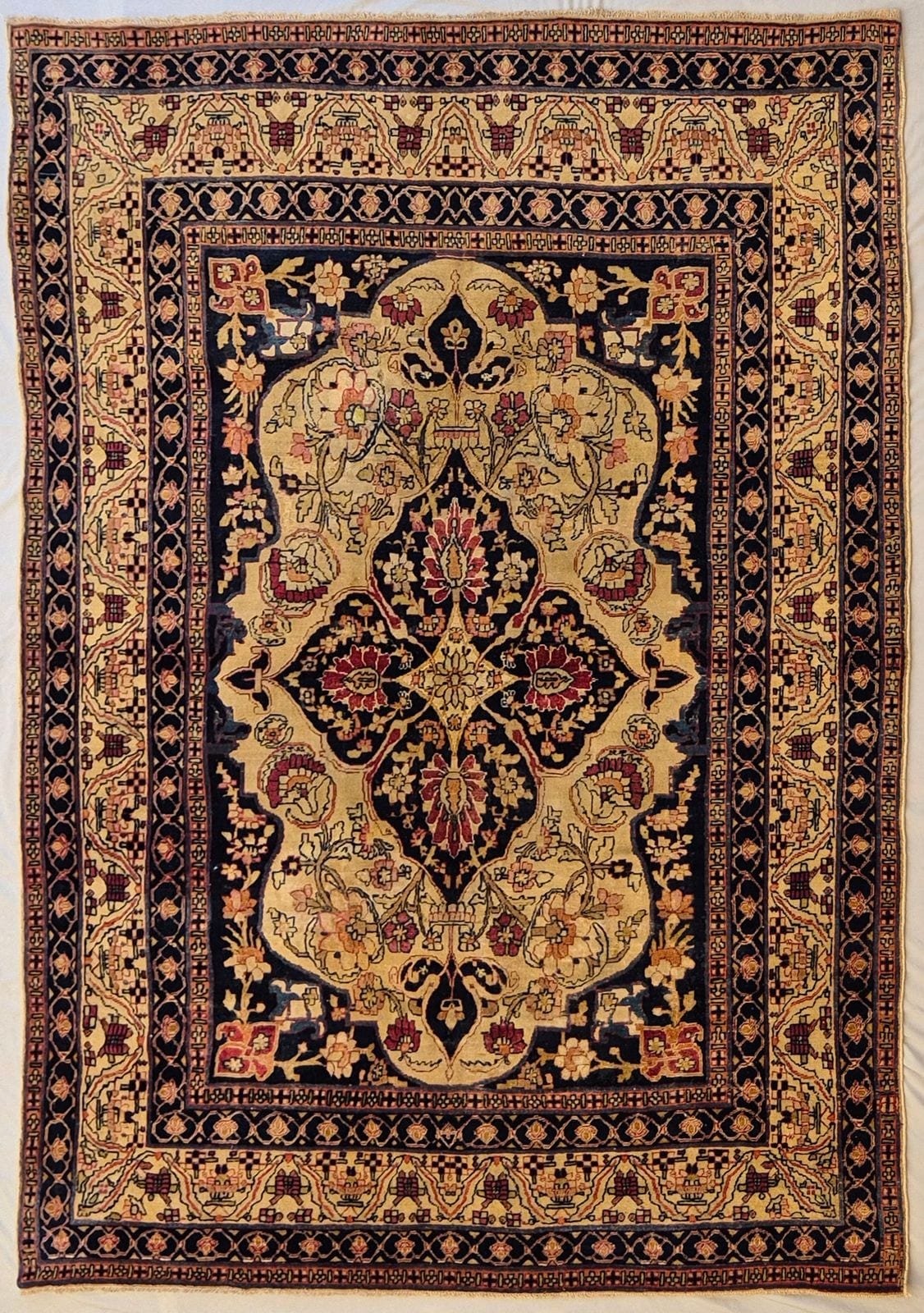ANTIQUE IRANIAN KERMAN HANDMADE WOOL CARPET