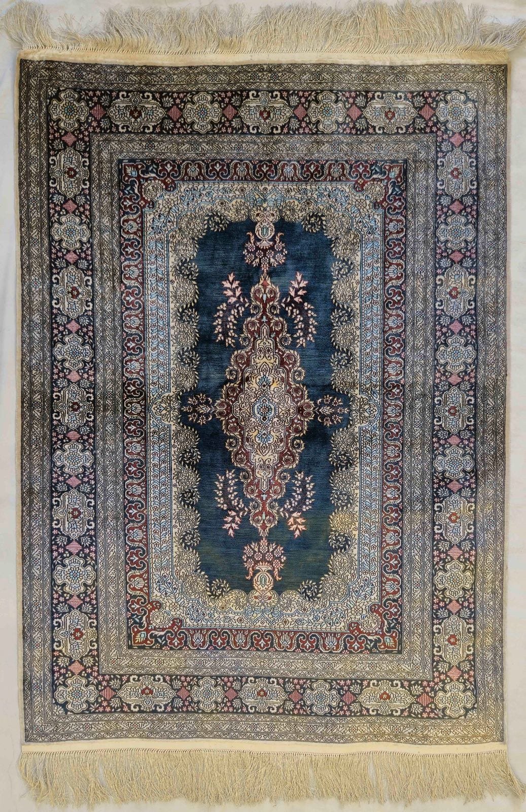 CHINESE SILK HANDMADE CARPET