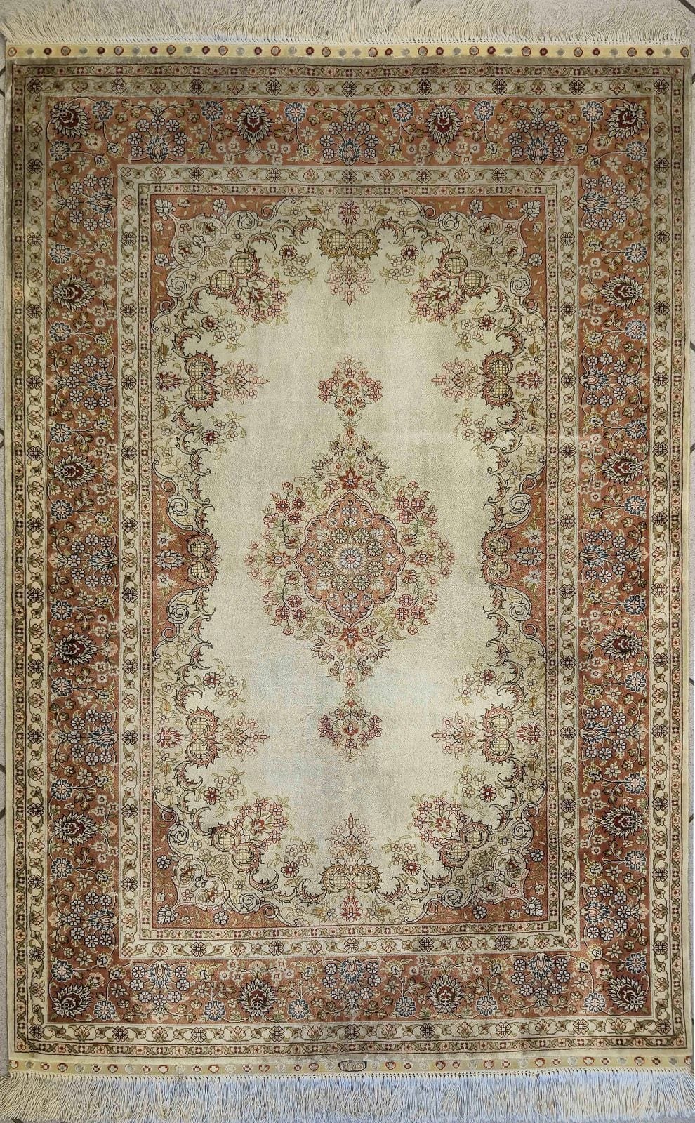CHINESE HEREKE SILK HANDMADE CARPET